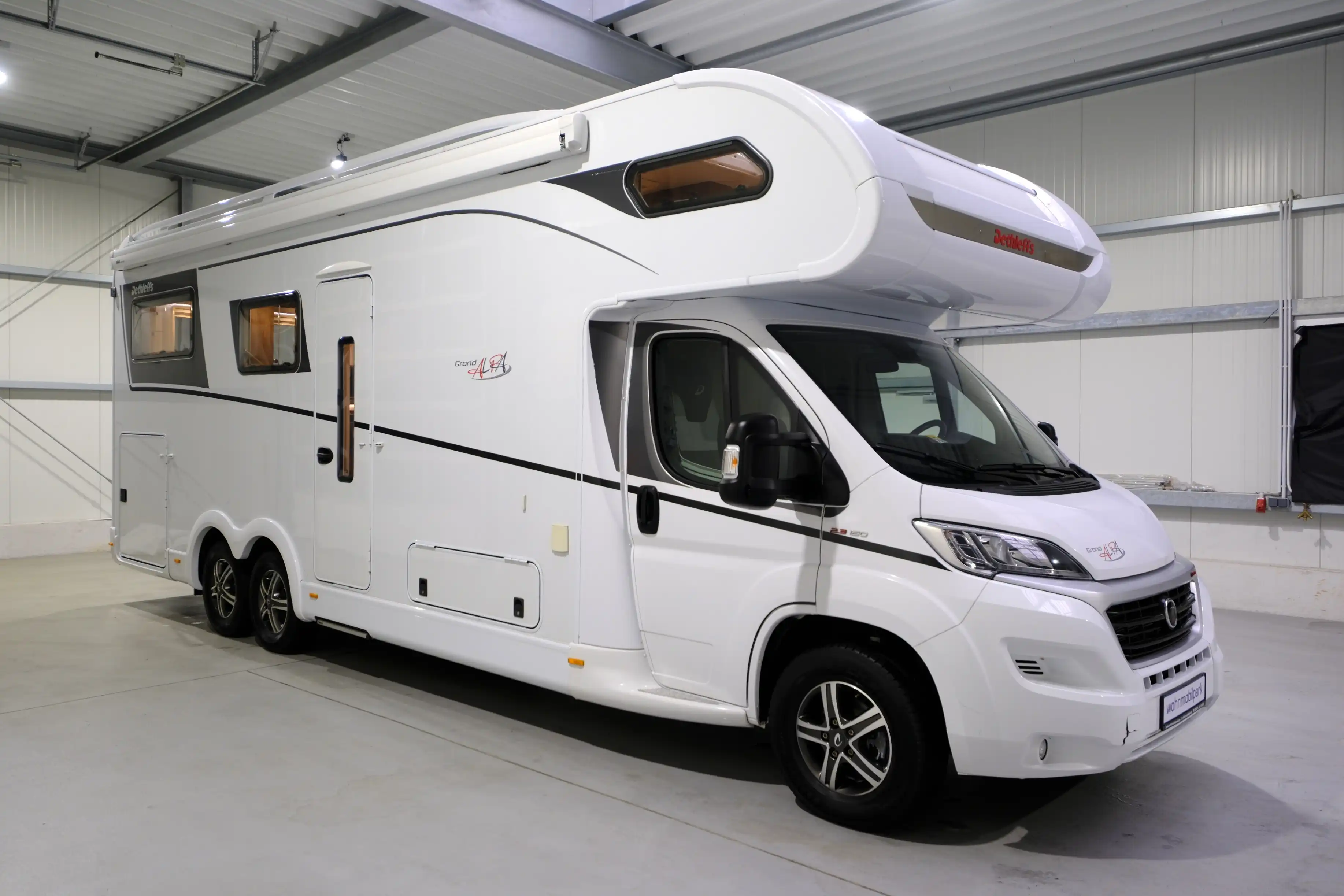 DETHLEFFS GRAND ALPA A 7820-2/1.Hand/AUTOMATIK/Einzelbetten im Alkoven/Rundsitzgruppe/2xKlimaanlage/Markise/dop.Boden/Finanzierung möglich